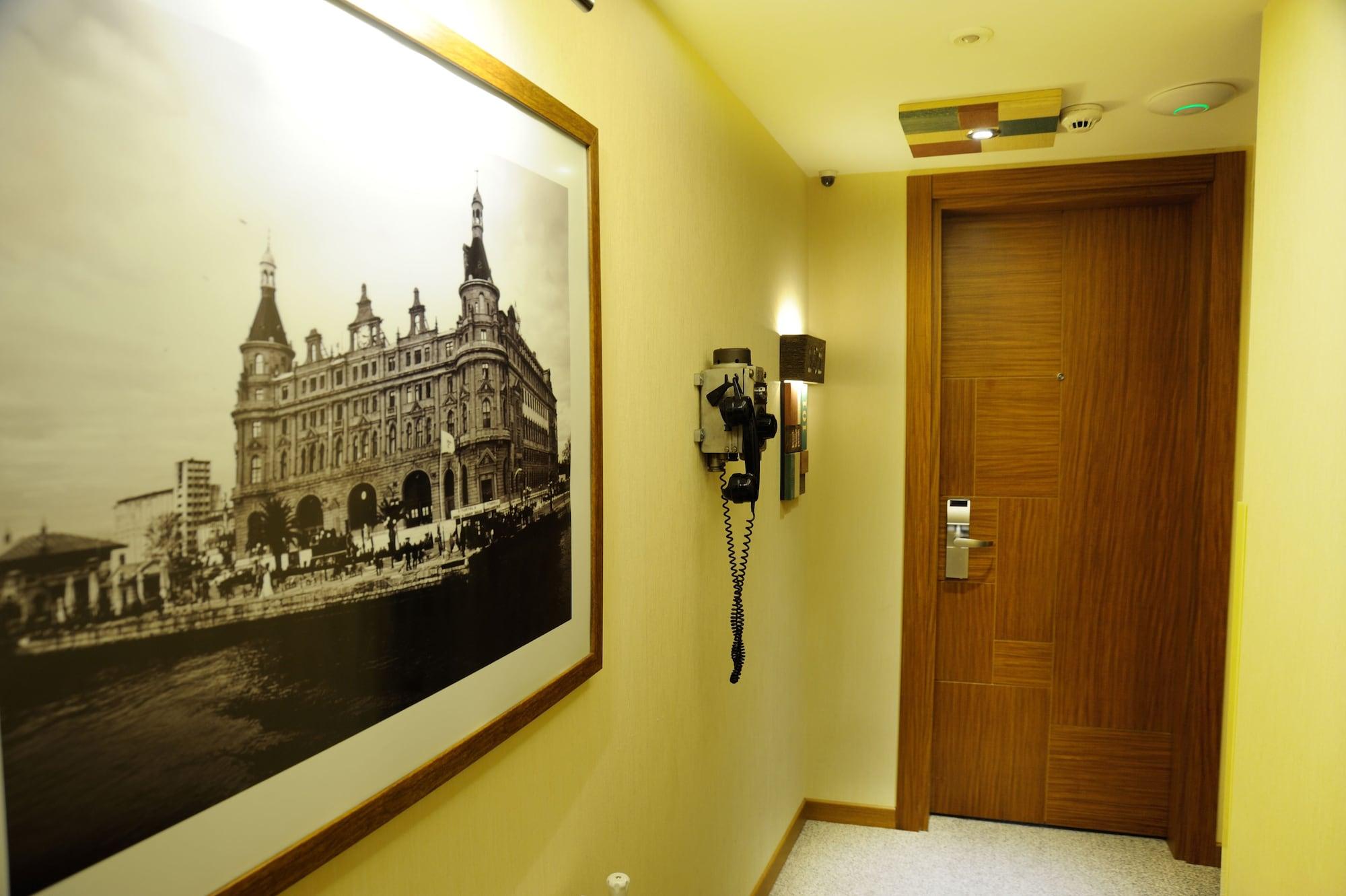 Collage Taksim Hotel Истанбул Екстериор снимка